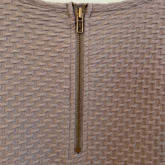 B.Young Grey Pullover Textured Top Zip in Back - Picture 5 of 6